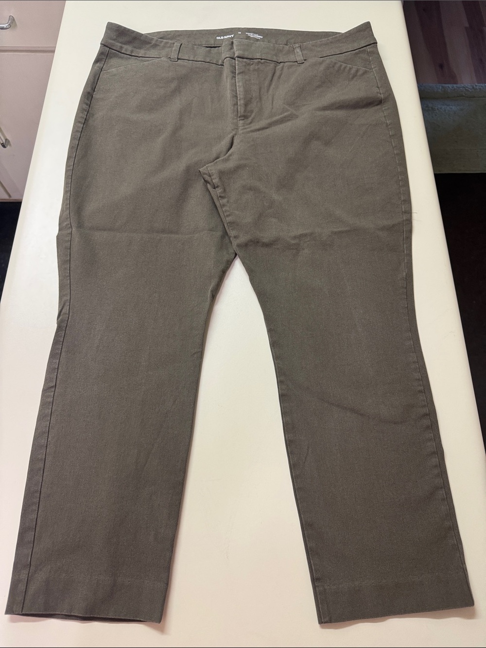 Old Navy Women's Ankle High Waist Pixie Skinny in Olive